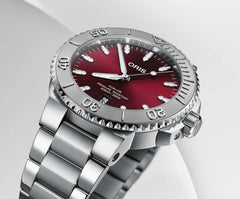 Oris Aquis Date Relief Cherry 41.50mm 01 733 7766 4158-07 8 22 05PEB